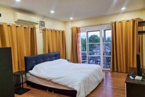 Chalet de 4 dormitorios en Hua Hin, Tailandia № 172657 - foto 8
