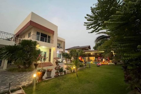 Villa à Hua Hin, Thaïlande 4 chambres № 172657