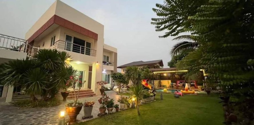 Chalet de 4 dormitorios en Hua Hin, Tailandia № 172657