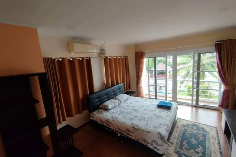 Chalet de 4 dormitorios en Hua Hin, Tailandia № 172657 - foto 9