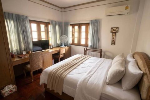 Casa de 5 dormitorios en Suan Luang, Bangkok, Tailandia № 172659 - foto 8
