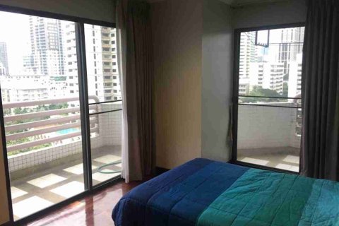 Condominio de 3 dormitorios en Bangkok, Tailandia № 183345 - foto 11