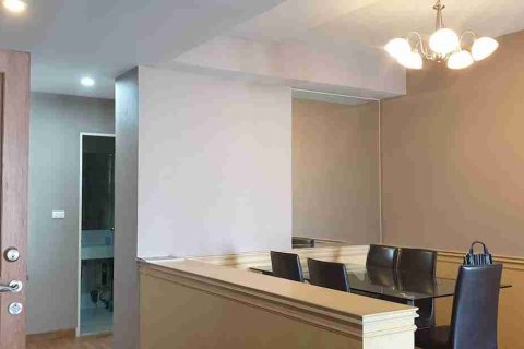 Condominio de 2 dormitorios en Thonburi, Bangkok, Tailandia № 183344 - foto 11