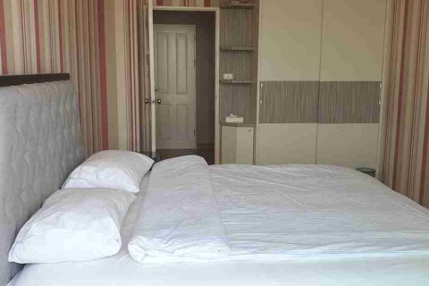 Condominio de 2 dormitorios en Thonburi, Bangkok, Tailandia № 183344 - foto 4