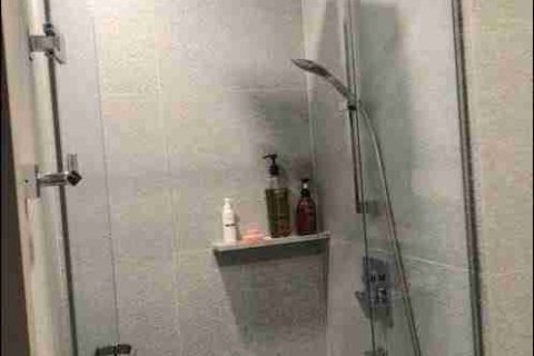 Condominio de 1 dormitorio en Phaya Thai, Bangkok, Tailandia № 183347 - foto 8