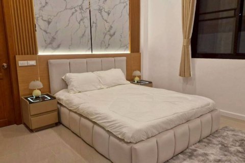 Chalet de 4 dormitorios en Pattaya, Tailandia № 134524 - foto 10