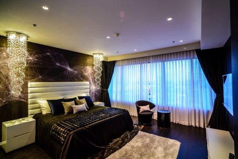 Condominio de 3 dormitorios en Bangkok, Tailandia № 181034 - foto 8