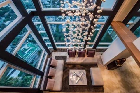 Condominio de 4 dormitorios en Bangkok, Tailandia № 181035 - foto 17