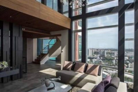Condominio de 4 dormitorios en Bangkok, Tailandia № 181035 - foto 10