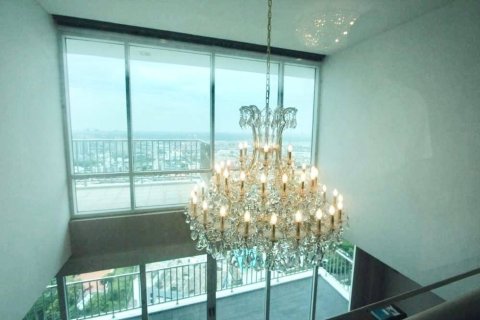 Condominio de 4 dormitorios en Bangkok, Tailandia № 181035 - foto 26