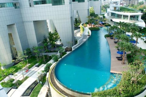 Duplex in Bangkok, Thailand 4 bedrooms № 181036
