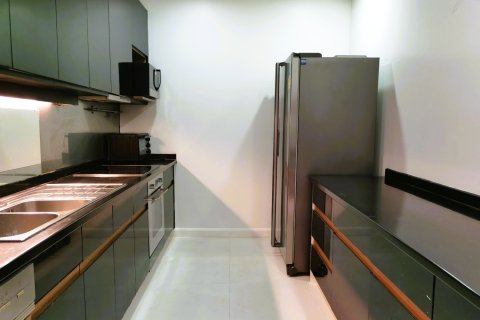 Dúplex de 4 dormitorios en Bangkok, Tailandia № 181036 - foto 15