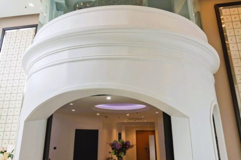 Dúplex de 4 dormitorios en Bangkok, Tailandia № 181036 - foto 5
