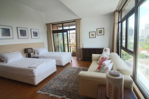 Ático de 4 dormitorios en Bangkok, Tailandia № 181037 - foto 18