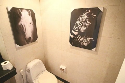 Ático de 4 dormitorios en Bangkok, Tailandia № 181037 - foto 8