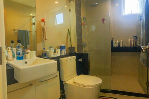 Condominio de 2 dormitorios en Bangkok, Tailandia № 65796 - foto 14