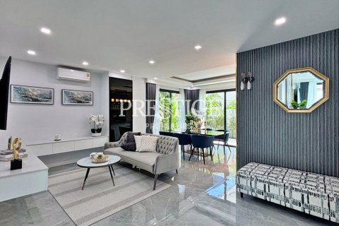 Maison à Pattaya, Thaïlande 5 chambres № 198326 - photo 6