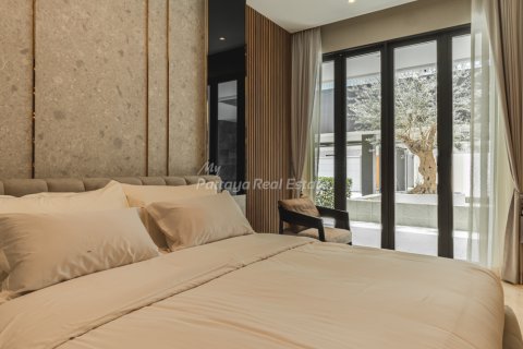 Casa de 8 dormitorios en Pattaya, Tailandia № 209766 - foto 16