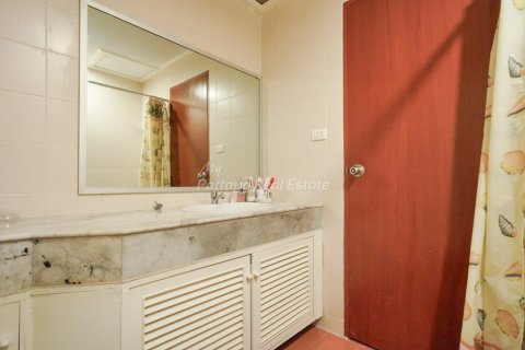 Condominio de 1 dormitorio en Chonburi, Tailandia № 209763 - foto 17