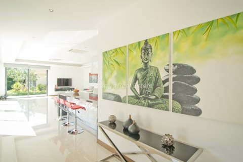 House in Bang Lamung, Thailand 4 bedrooms № 32545 - photo 10