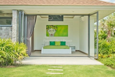 House in Bang Lamung, Thailand 4 bedrooms № 32545 - photo 20