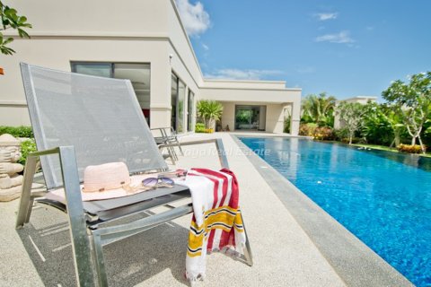 House in Bang Lamung, Thailand 4 bedrooms № 32545 - photo 4