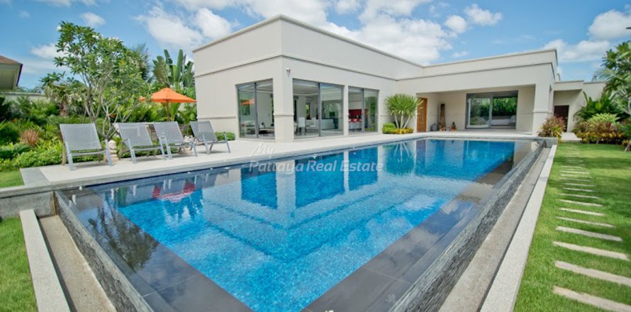 House in Bang Lamung, Thailand 4 bedrooms № 32545