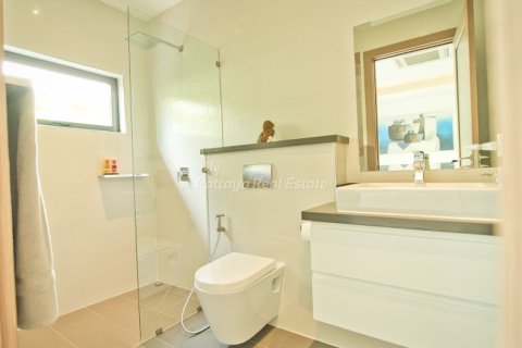 House in Bang Lamung, Thailand 4 bedrooms № 32545 - photo 19