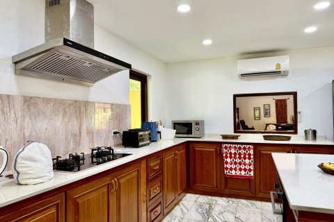 Casa de 4 dormitorios en Bang Sare, Tailandia № 156778 - foto 11