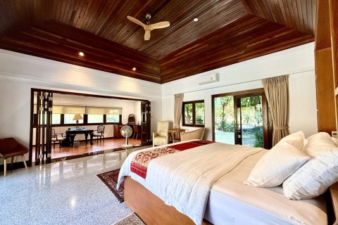 Casa de 4 dormitorios en Bang Sare, Tailandia № 156778 - foto 16