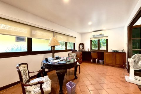 Casa de 4 dormitorios en Bang Sare, Tailandia № 156778 - foto 19