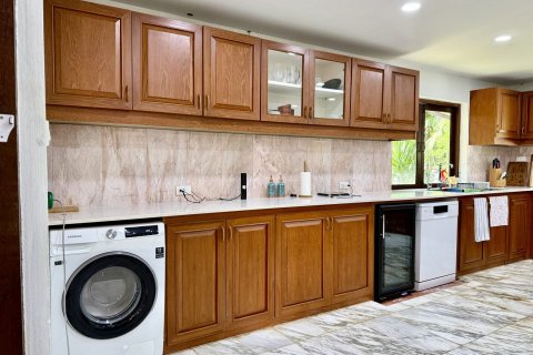 Casa de 4 dormitorios en Bang Sare, Tailandia № 156778 - foto 13