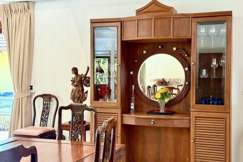 Casa de 4 dormitorios en Bang Sare, Tailandia № 156778 - foto 15