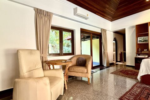 Casa de 4 dormitorios en Bang Sare, Tailandia № 156778 - foto 21