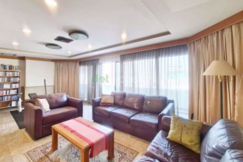 Condominio de 3 dormitorios en Ratchathewi, Bangkok, Tailandia № 47565