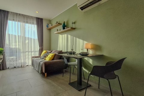 Apartamento de 2 habitaciones en Pattaya, Tailandia № 205821 - foto 3