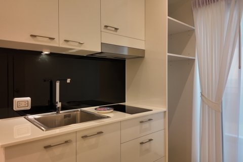 Apartamento de 2 habitaciones en Pattaya, Tailandia № 205823 - foto 3