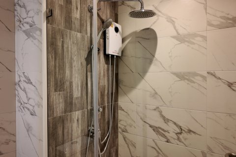 Apartamento de 2 habitaciones en Pattaya, Tailandia № 205823 - foto 9
