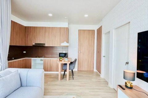 Apartamento de 2 habitaciones en Pattaya, Tailandia № 205824 - foto 2