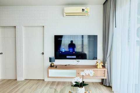 Apartamento de 2 habitaciones en Pattaya, Tailandia № 205824 - foto 5