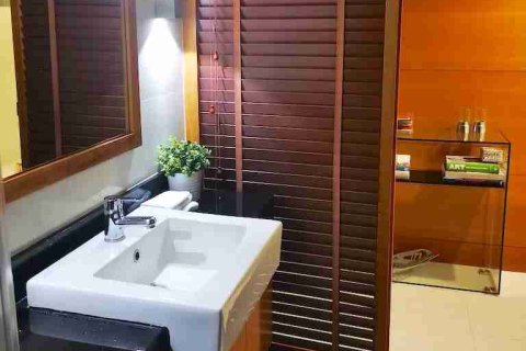 Condominio de 2 dormitorios en Bangkok, Tailandia № 183461 - foto 5
