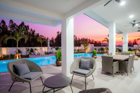 Casa de 4 dormitorios en Hua Hin, Tailandia № 168120 - foto 6