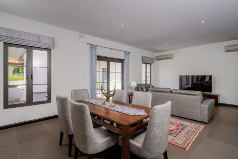 Casa de 3 dormitorios en Hua Hin, Tailandia № 168124 - foto 11