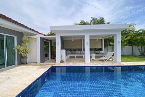 Chalet de 3 dormitorios en Hua Hin, Tailandia № 168356 - foto 7