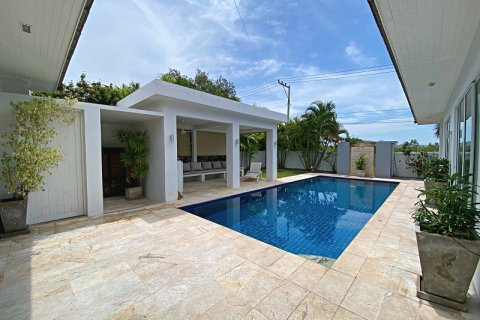 Chalet de 3 dormitorios en Hua Hin, Tailandia № 168356 - foto 6