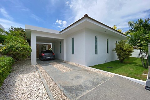 Chalet de 3 dormitorios en Hua Hin, Tailandia № 168356 - foto 9