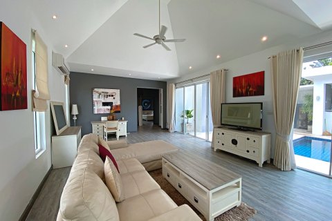 Chalet de 3 dormitorios en Hua Hin, Tailandia № 168356 - foto 18