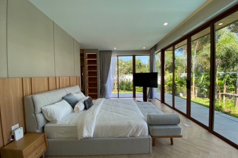 Chalet de 4 dormitorios en Hua Hin, Tailandia № 168386 - foto 17