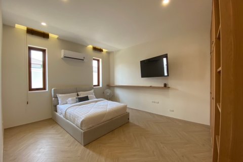 Chalet de 4 dormitorios en Hua Hin, Tailandia № 168386 - foto 22