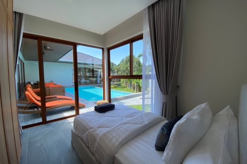 Chalet de 4 dormitorios en Hua Hin, Tailandia № 168386 - foto 28